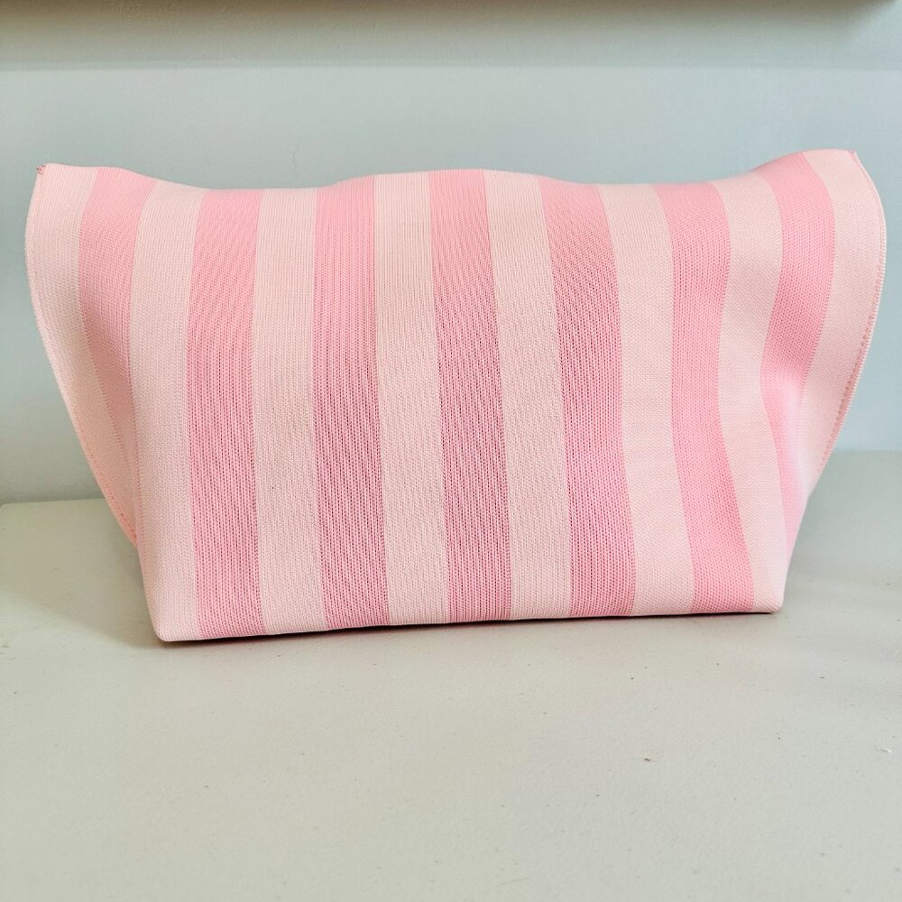 VIVERE  LIGHT PINK STRIPES KNIT SHOPPER TOTE BAG - Picture 4 of 8